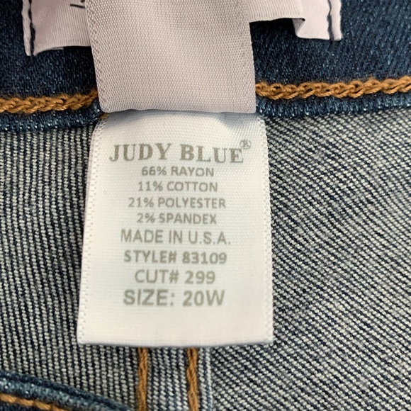 Judy Blue Handsand Relaxed Mid Rise Jean - Picture 13 of 15